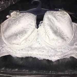 Cacique White Lace Bra with Rhinestones New w/Tags